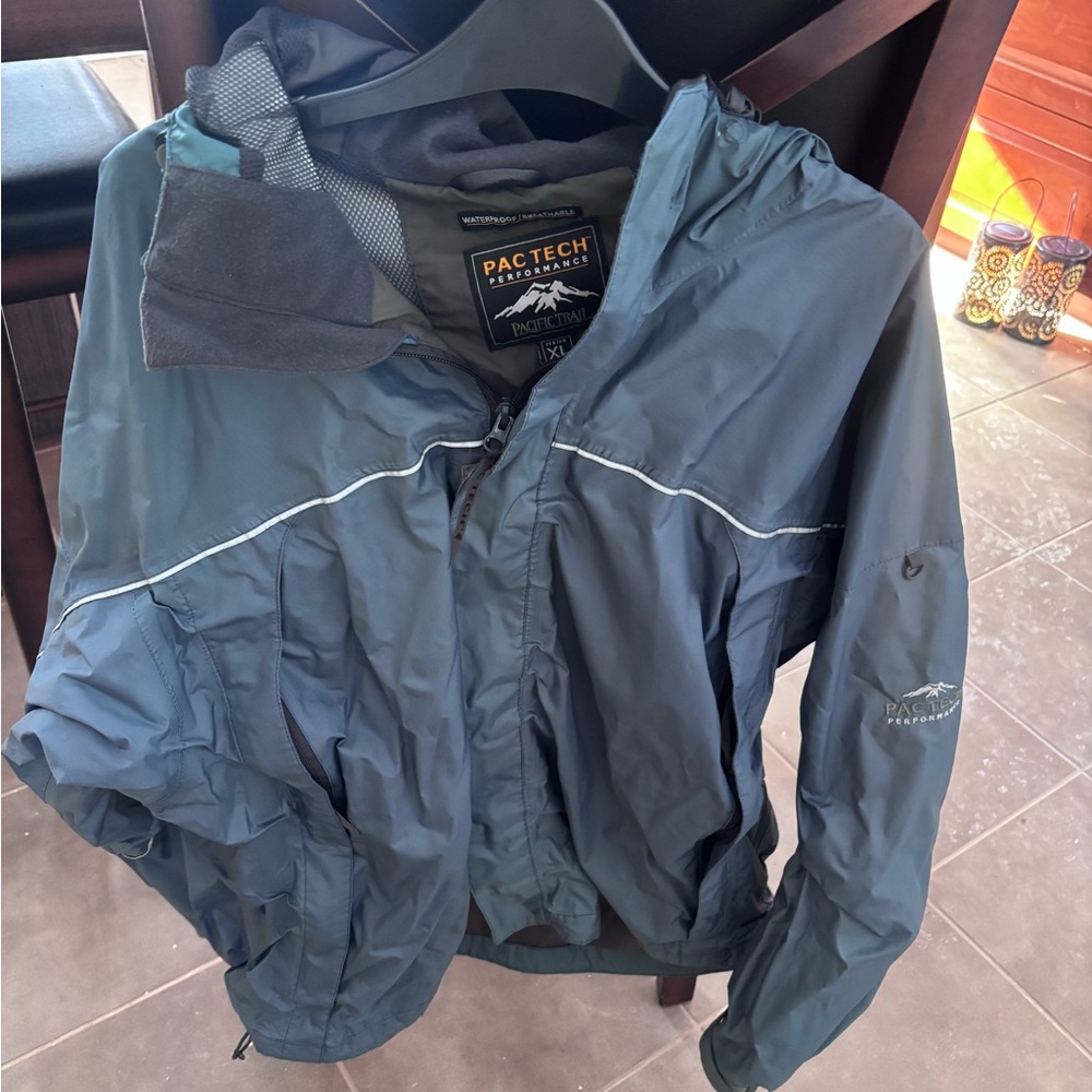 Pacific Trail tech  Blue and Gray hydro vent men’s jacket
